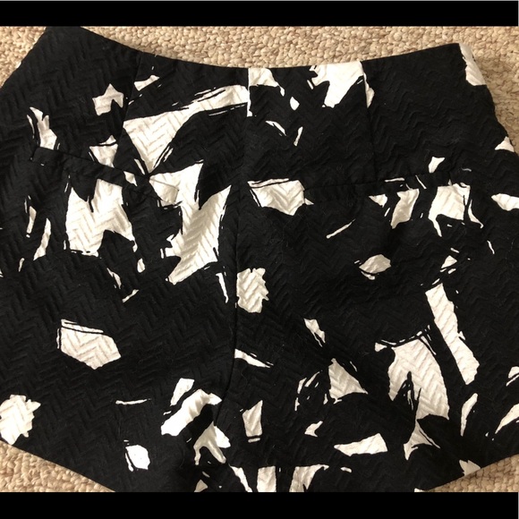 Banana Republic shorts - Picture 2 of 8